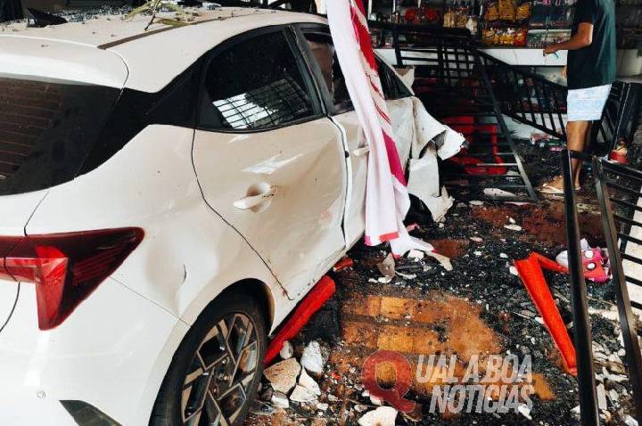 Acidente grave destrói mercearia e deixa motociclista com amputação em Cascavel