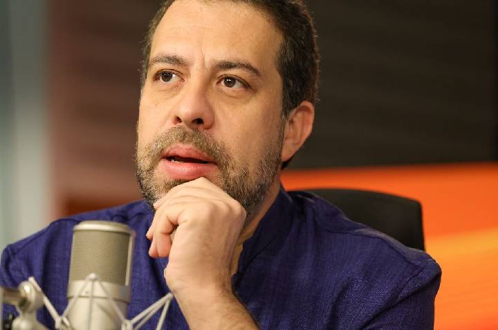 Boulos critica lobbies contra o fim da escala 6 por 1 e o Move Brasil