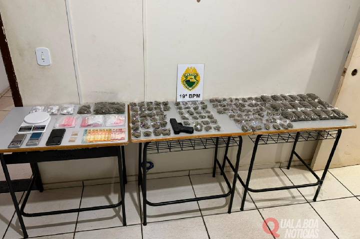 PM apreende drogas e simulacro de arma de fogo em Toledo