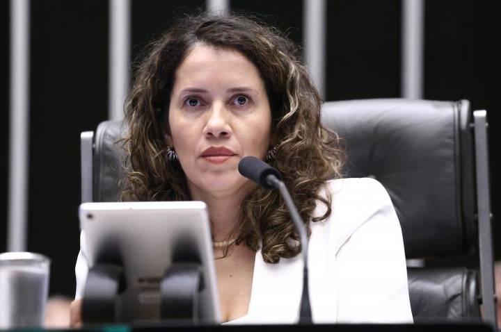 Projeto garante participação remota e segunda chamada para gestantes em concursos públicos