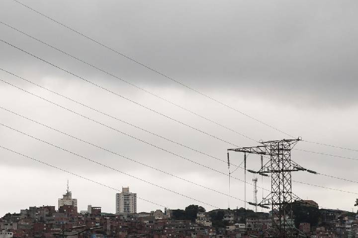 SP: Defesa Civil alerta para temporais isolados e queda de temperatura