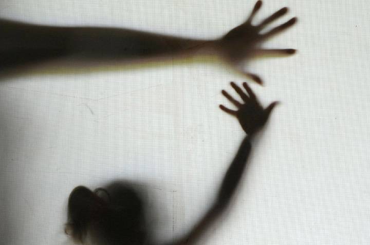 Violência sexual atinge 64 meninas por dia no país