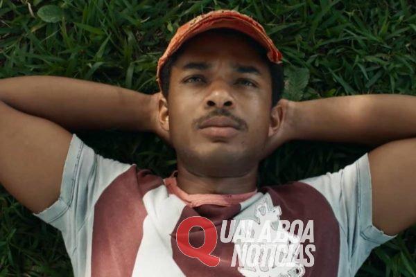 Renascer: Inocêncio descobre fortuna de João Pedro e o acusa de roubo