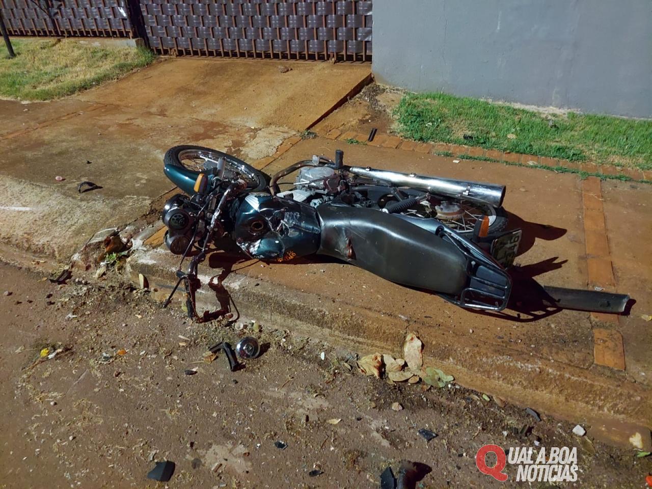 Trânsito: Em Toledo jovem de 14 anos foge da Guarda Municipal, colide moto em carro estacionado