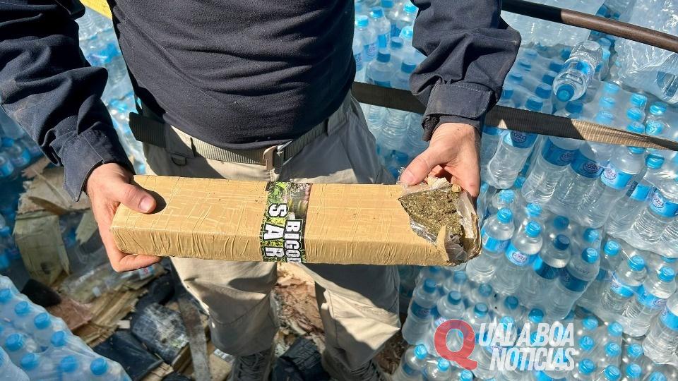 Toledo: Carreta com donativos para o RS é apreendida com toneladas de maconha