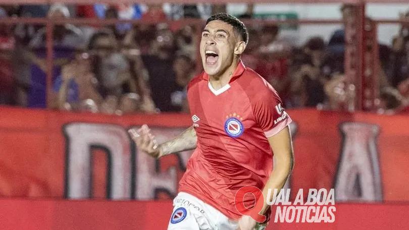 Atlético-MG faz consulta por Santiago Montiel, lateral-esquerdo do Argentino Juniors