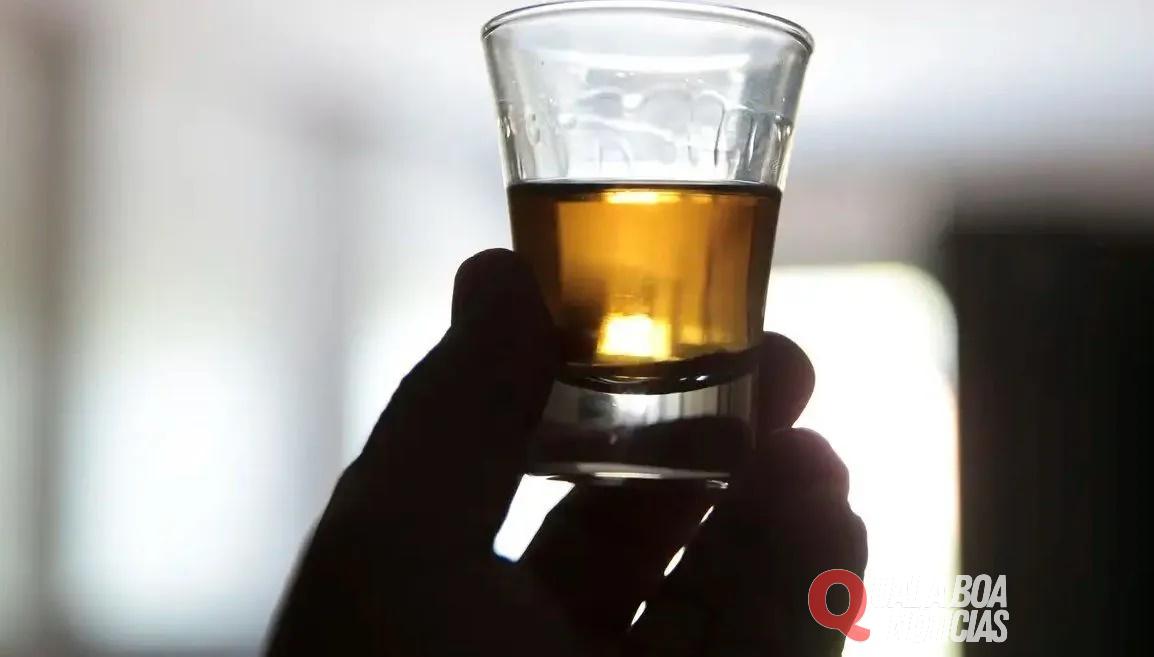 Negligência: Criança de 2 anos morre após ingerir cachaça na Bahia