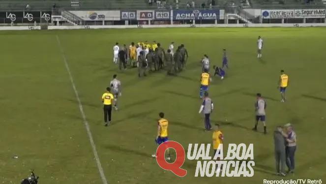 Funcionário de clube da Série D é acusado de ameaçar torcedora com arma de fogo