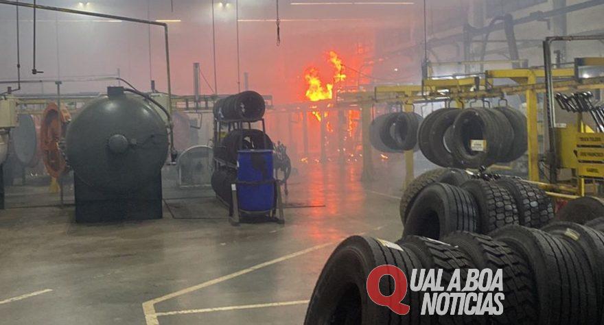 Incêndio atinge empresa de pneus na PR-182 em Toledo