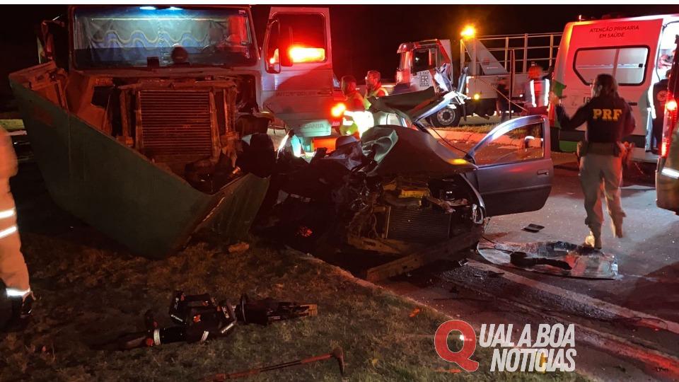 Duas pessoas morrem em acidente na BR-369, entre carro e caminhão