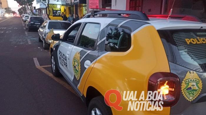 Em fuga ladrões de carro batem em quatro veículos e após fogem a pé da PM em Toledo