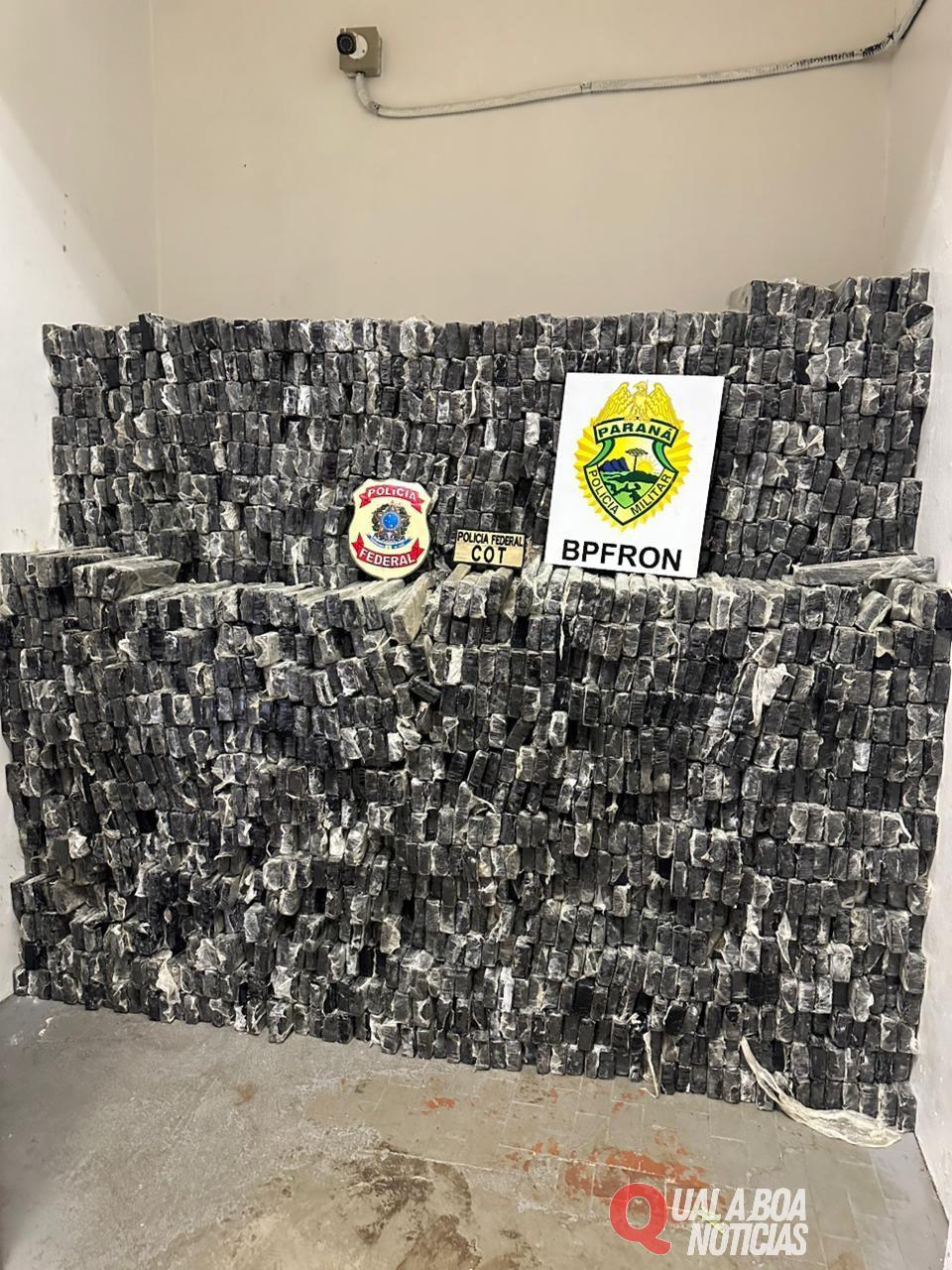 PF e BPFron apreendem caminhão com 3009,5kg de maconha