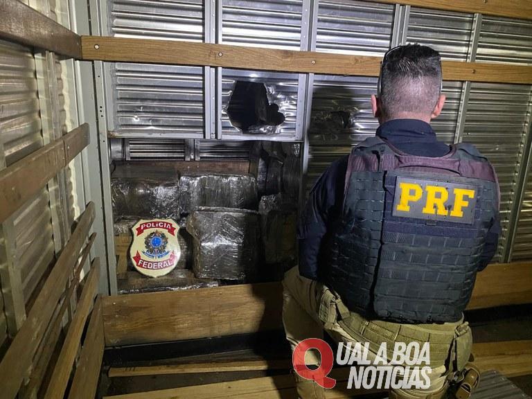 PRF apreende 1,5 tonelada de maconha escondida em carreta na região de fronteira do Paraná