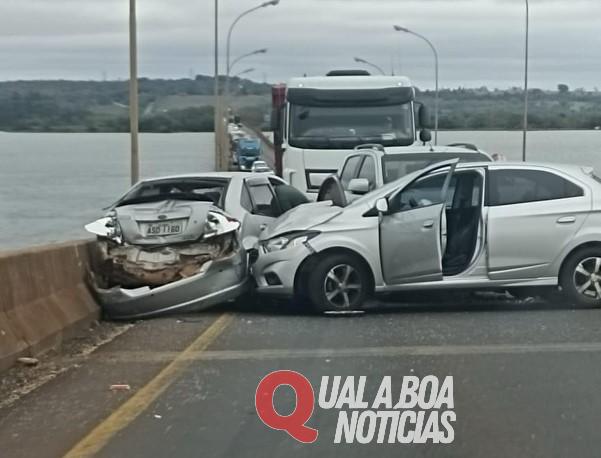 PRF registra acidente entre veículos na ponte Ayrton Senna em Guaíra