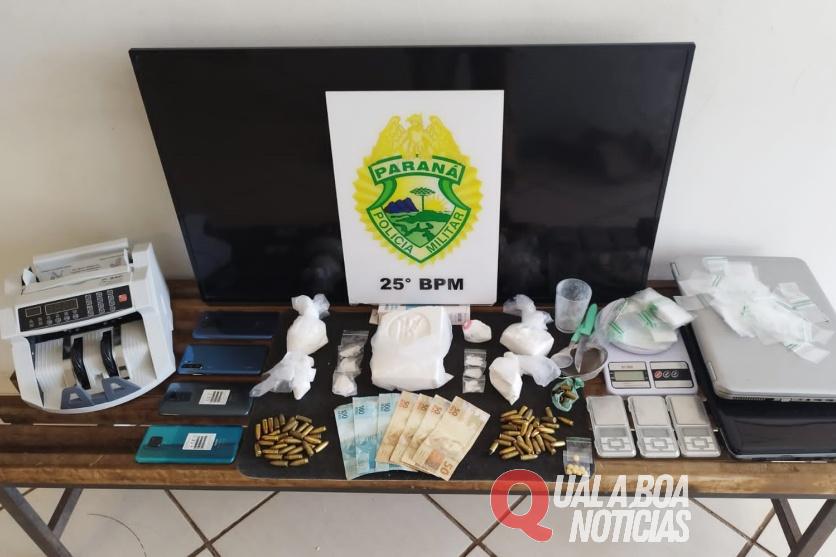 Romance atrás das grades: PM prende casal com um quilo de cocaína, apreende carro e dinheiro