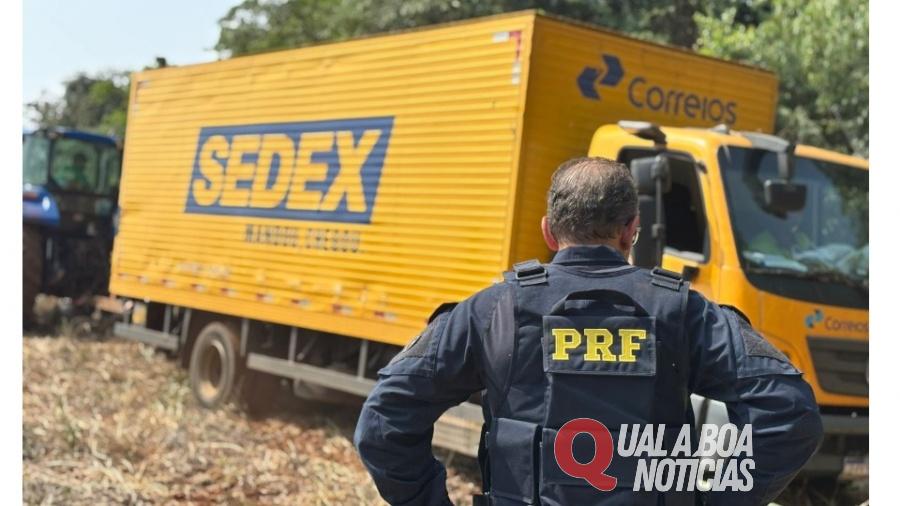 Caminhão dos Correios é apreendido com quase duas toneladas de maconha em Cascavel