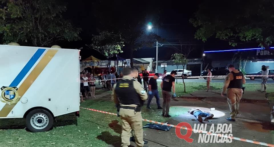 Confusão generalizada: Homem é assassinado a tiros na presença da PM em Foz do Iguaçu; Veja o Vídeo