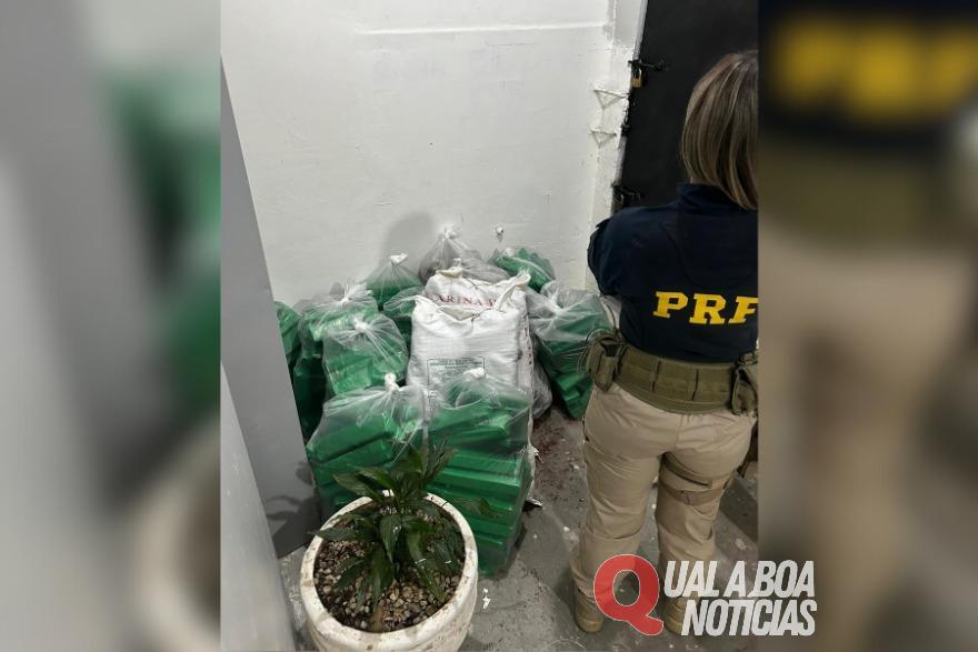 Mulheres se envolvem em acidente na BR-277 e acabam detidas pela PRF; O carro estava carregado com drogas