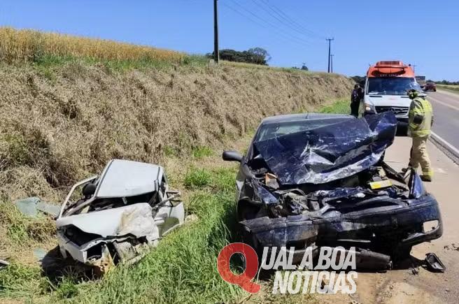 Três pessoas morrem na PR-090 em acidente entre dois carros