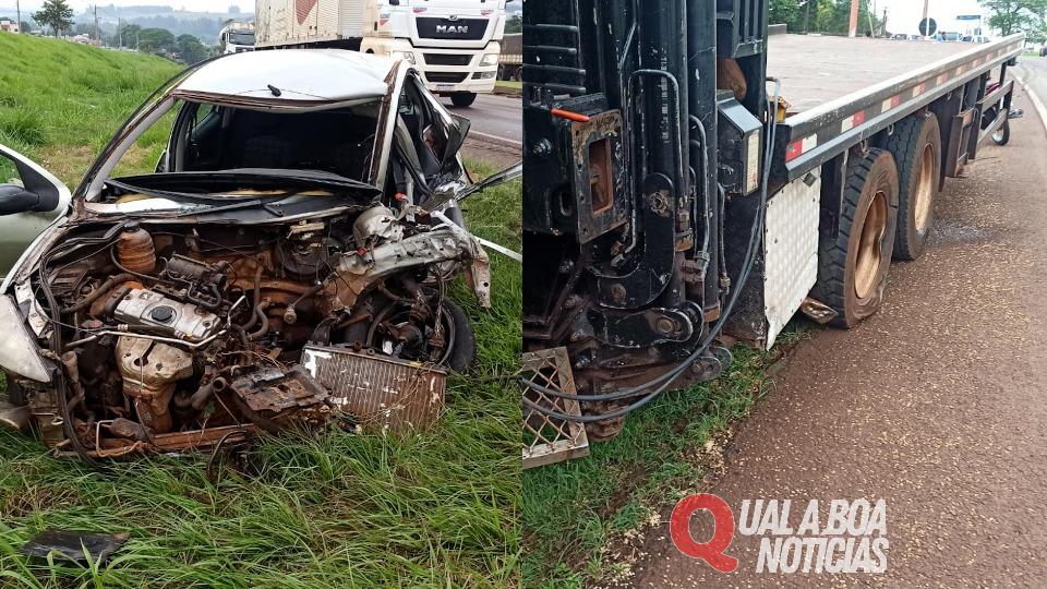 Após batida, carro carregado com maconha capota e motorista fica em estado grave em Toledo