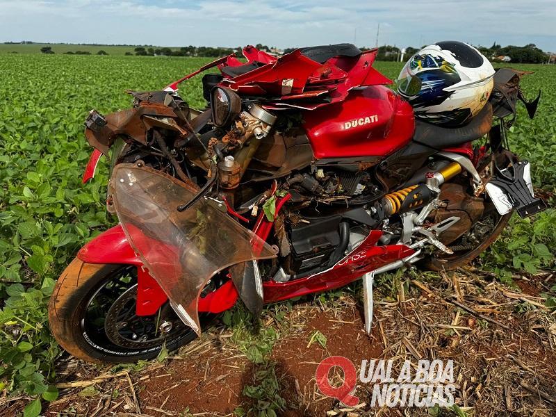 Moto esportiva sai da curva e condutor resulta com ferimentos na PR 182 entre Maripá e Toledo