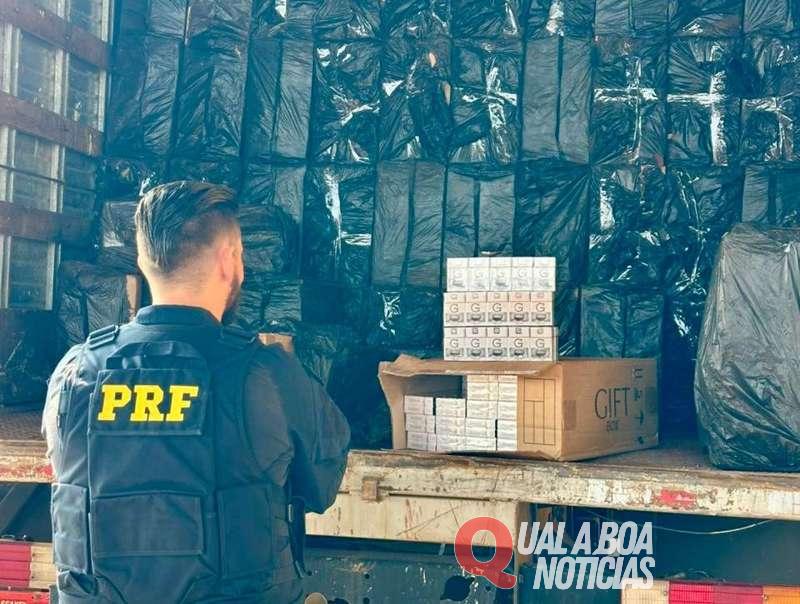 PRF apreende caminhão carregado com 304 mil maços de cigarros em Cascavel