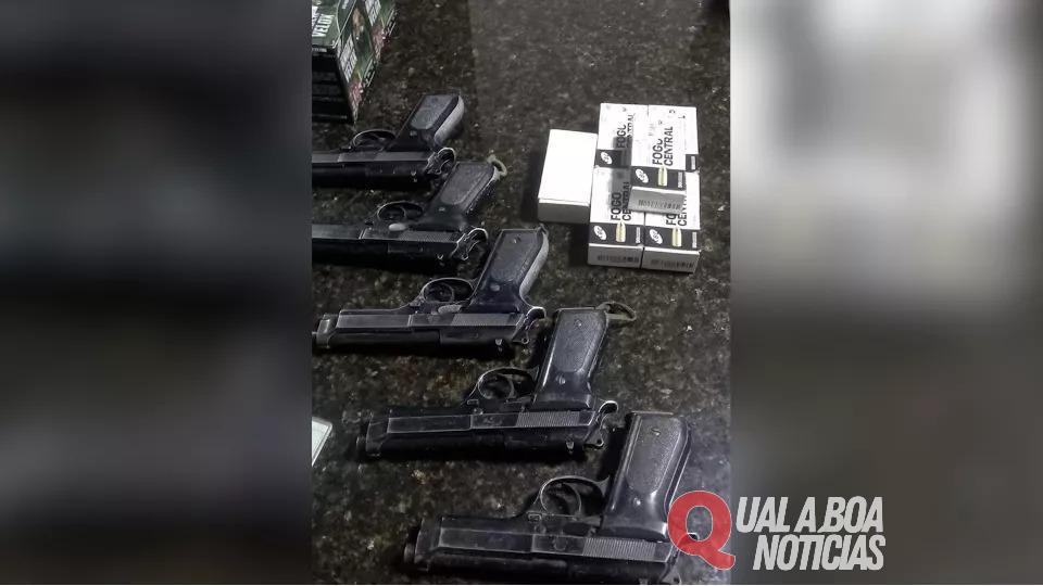 As cinco pistolas furtadas do Batalhão do Exército em Cascavel; Foram recuperadas em uma casa em Espigão Alto do Iguaçu