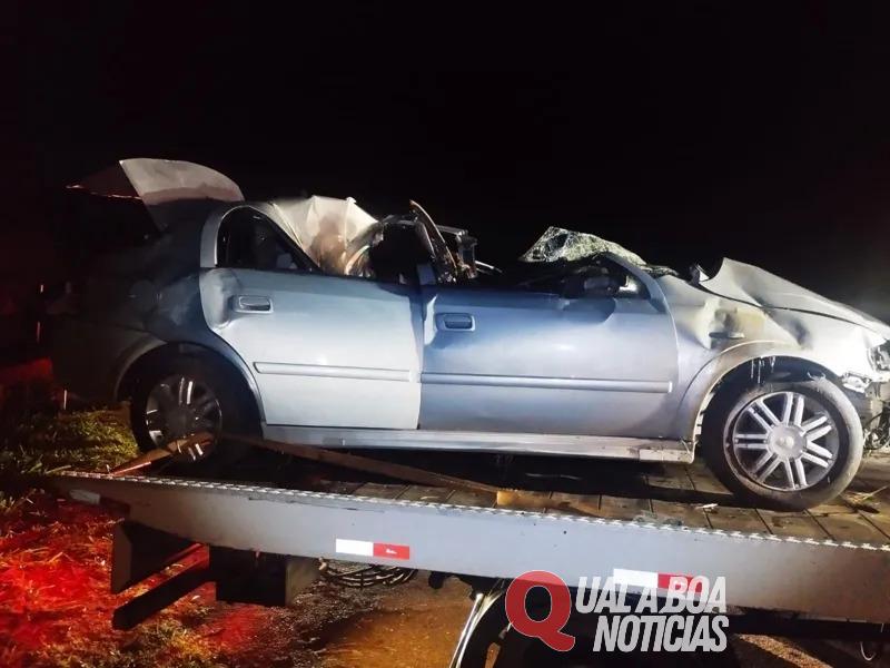 Grave acidente envolvendo um Astra e uma retroescavadeira é registrado na rodovia entre Francisco Alves e Iporã