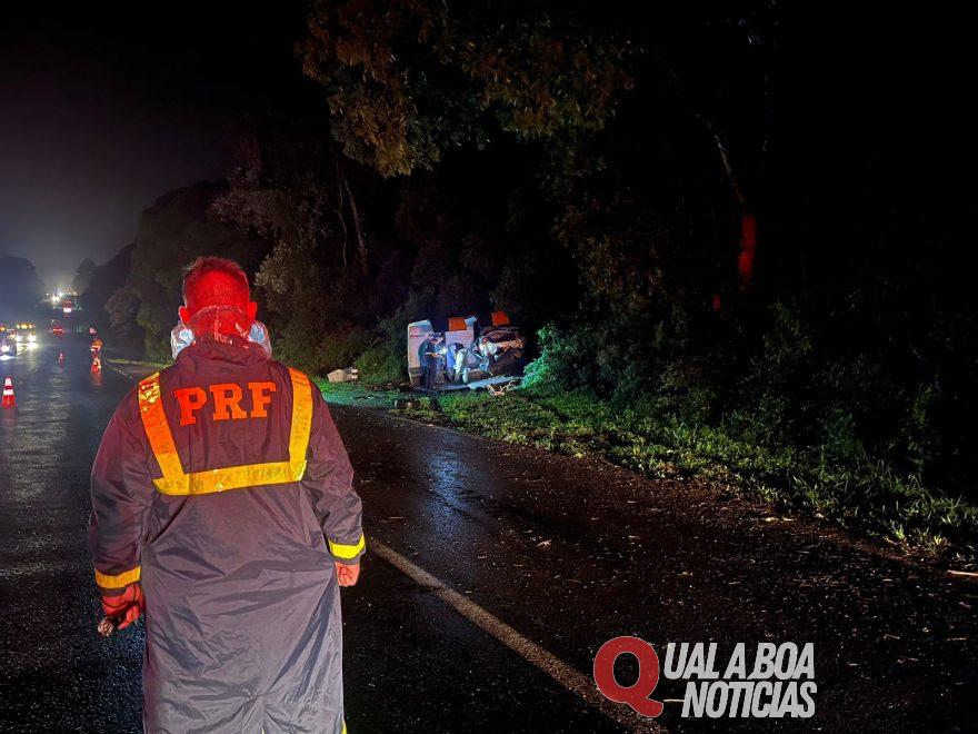 Tragédia: mulher de 41 anos morre na BR-277, após colisão com objeto fixo