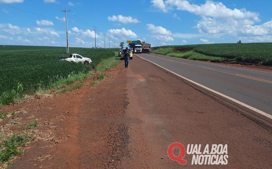 Caminhonete capota na rodovia PR-182, entre Toledo e Maripá