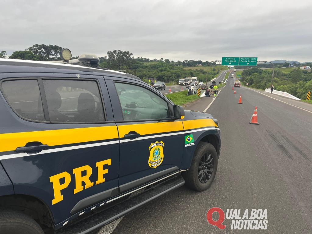 Dois jovens morrem em grave acidente na BR-277; Após S10 com placas de Toledo tombar