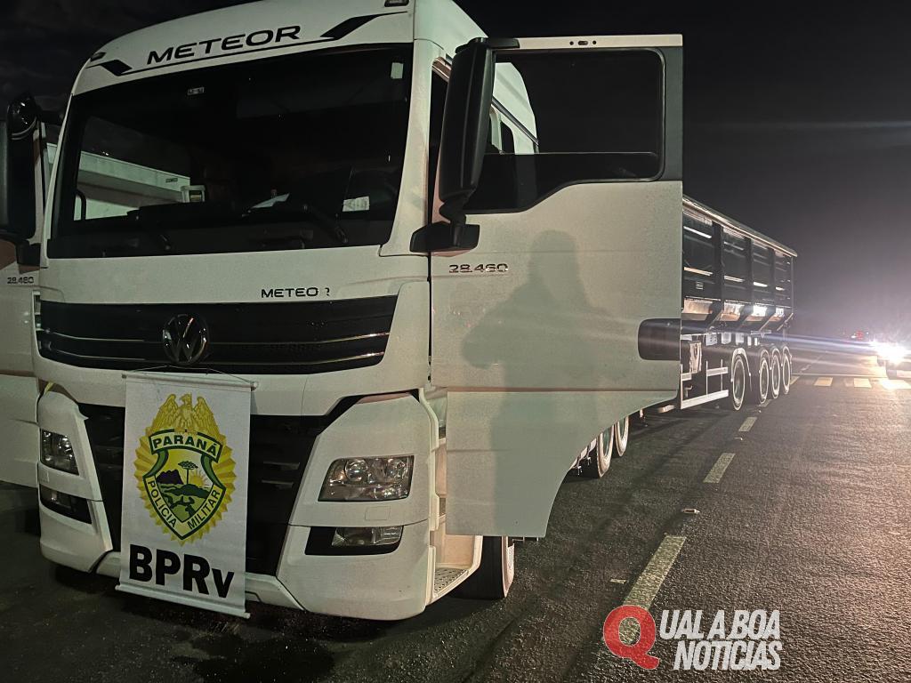 Carreta é apreendida na PR-323 carregada com mais de R$ 7 milhões em pasta base de cocaína