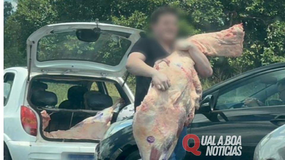 Cinco pessoas são flagradas ‘abraçando’ pedaços de carne em furto de carga em Realeza-PR