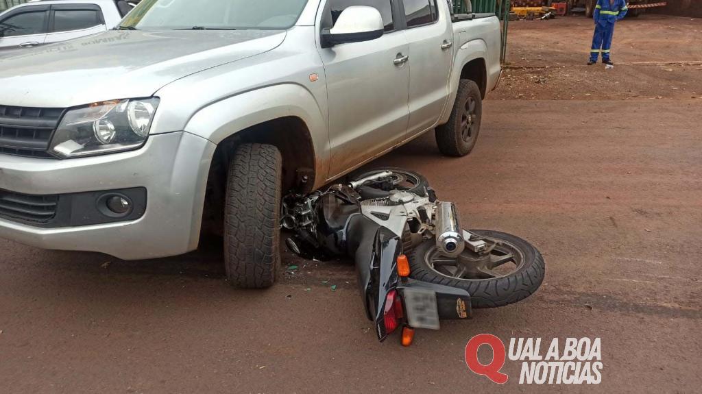 Colisão envolvendo moto e caminhonete é registra no Jardim Independência, em Toledo