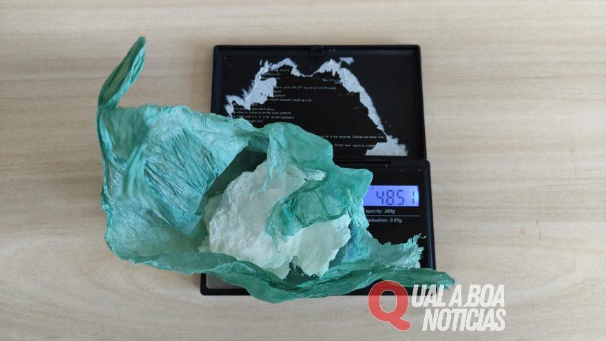 Em Cascavel: Jovem é preso pelo GDE com quase 50g de cocaína