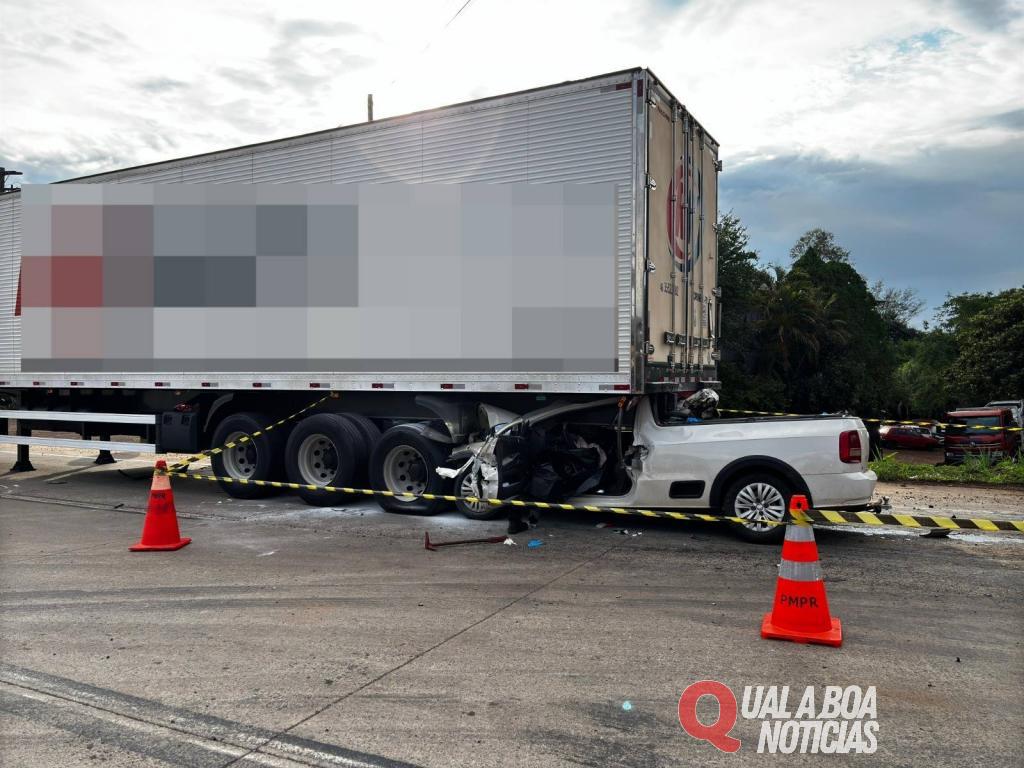 Jovem de 19 anos morre na BR-163 em acidente envolvendo uma carreta e uma Saveiro