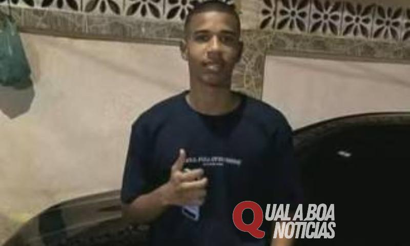 Jovem leva tiro na cabeça após pisar no pé de traficante durante festa de Réveillon