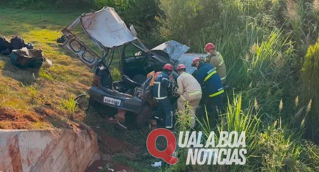 Na BR-158: Carro capota em grave acidente; Homem morre e dois ocupantes ficam feridos