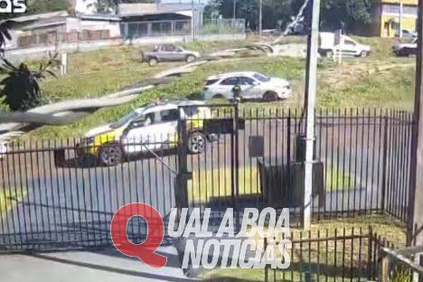 Perseguição: Motorista desceu de carro em movimento para fugir da Polícia na BR-277, em Cascavel