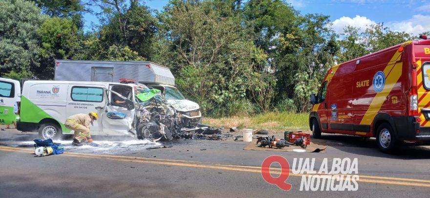 Colisão na PR-483 entre ambulância e caminhão deixa vários feridos