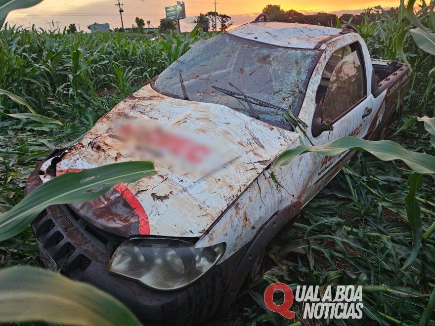 Fiat Strada capota na BR-163, entre Toledo e Sede Alvorada
