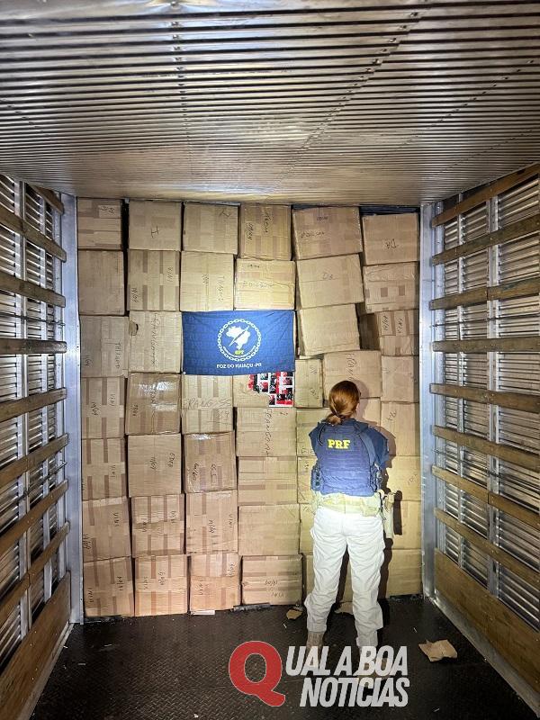PRF apreende caminhão com 3 mil celulares irregulares na BR-277 em Céu Azul
