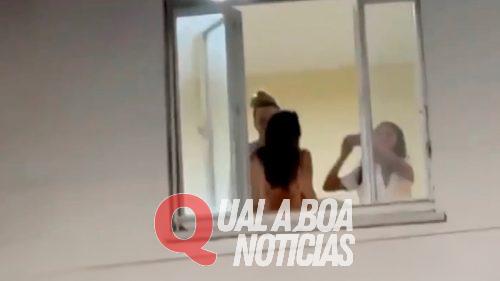 Casal é flagrado em ato sexual na janela de apartamento em Copacabana; Veja o vídeo
