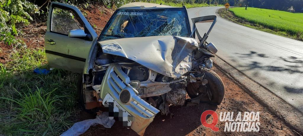Colisão frontal entre dois carros deixa quatro feridos na PR-180, em Nova Aurora