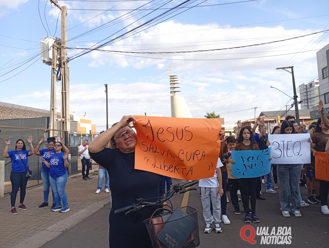Marcha para Jesus 2025 reúne milhares de cristãos no Centro de Toledo neste sábado