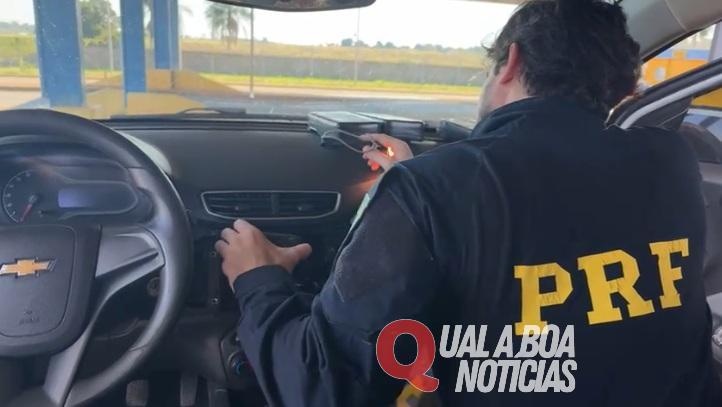 PRF apreende quase 25 kg de cocaína em veículo com casal e filhos pequenos na BR-272, em Francisco Alves