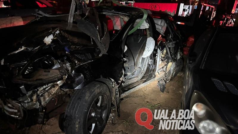 Traficante morre em acidente ao capotar carro carregado com maconha na PR-490