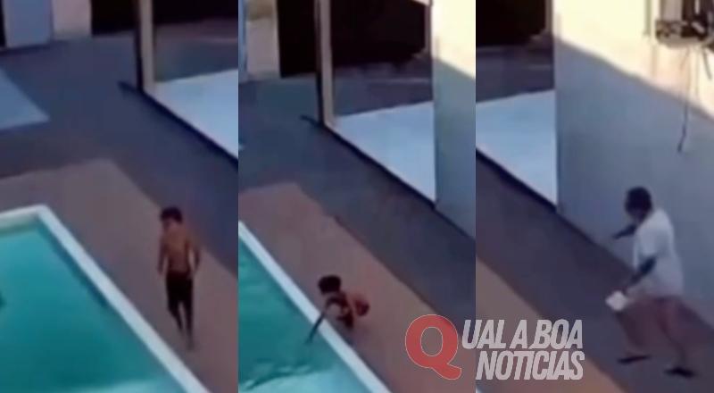 Homem se desespera ao ver filhos se afogando na piscina de casa: “Eu mandei ele puxar minha mão para não morrer, pai!”; veja vídeo