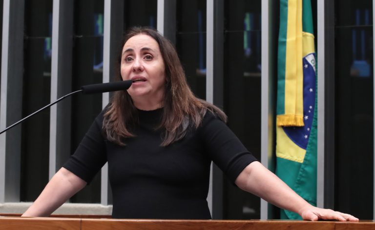 Comissão aprova novas regras para atendimento de saúde a presos e uso de telemedicina