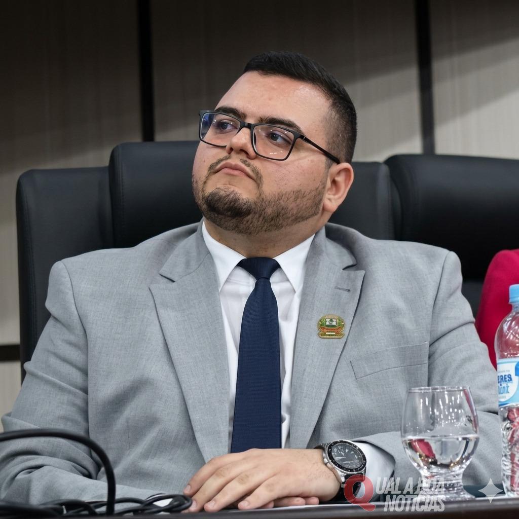 Gabriel Baierle propõe horário especial para servidores com autismo e solicita melhorias para Toledo